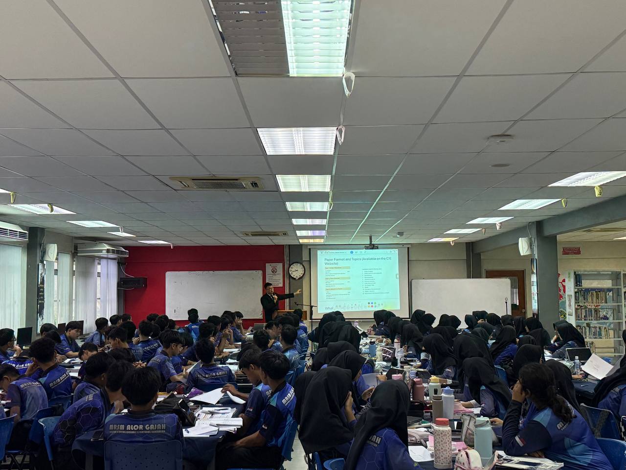 IGCSE Chemistry Online Specialist - Teacher Joseph Kuan