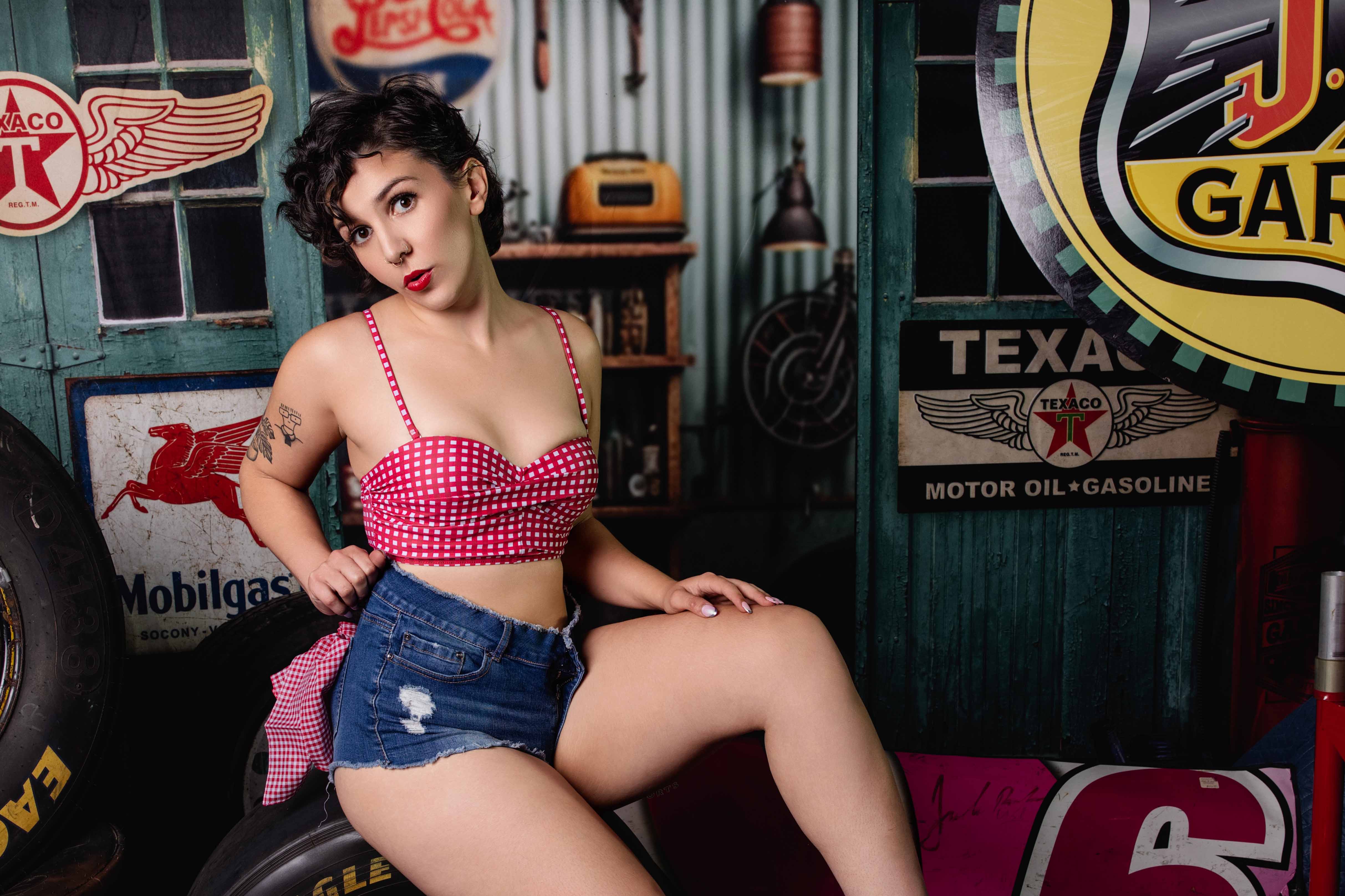 Vintage pinup portrait by Indianapolis boudoir photographer with classic glamour styling.