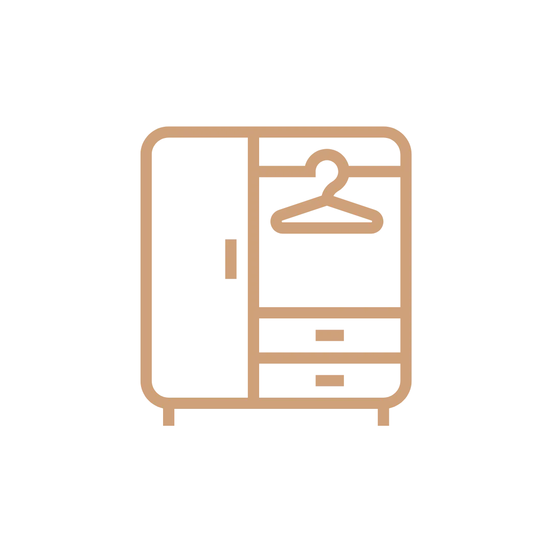 Access to studio wardrobe and curated boudoir outfit collection.