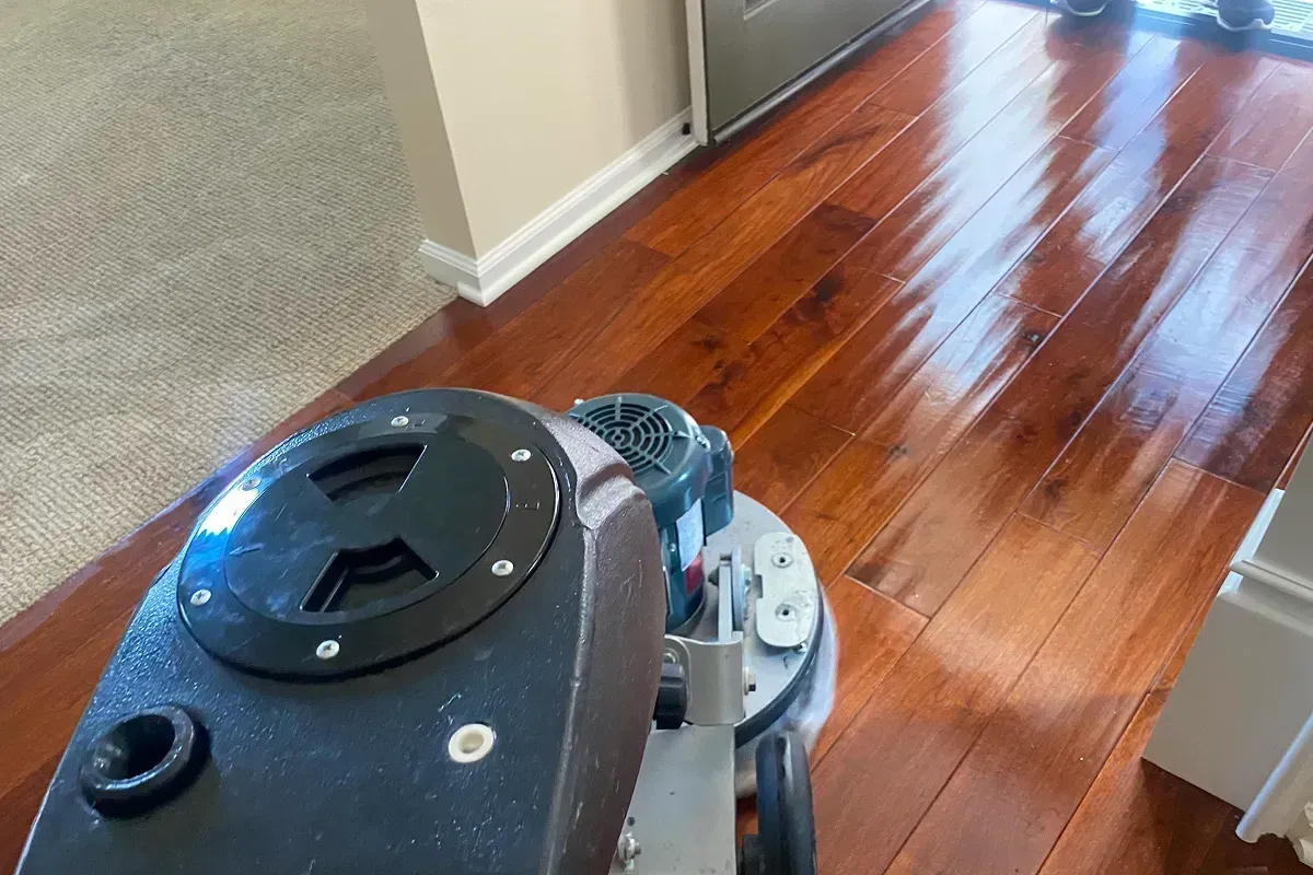 Professional Hardwood Floor Cleaning: Keep Your Floors Looking Their Best