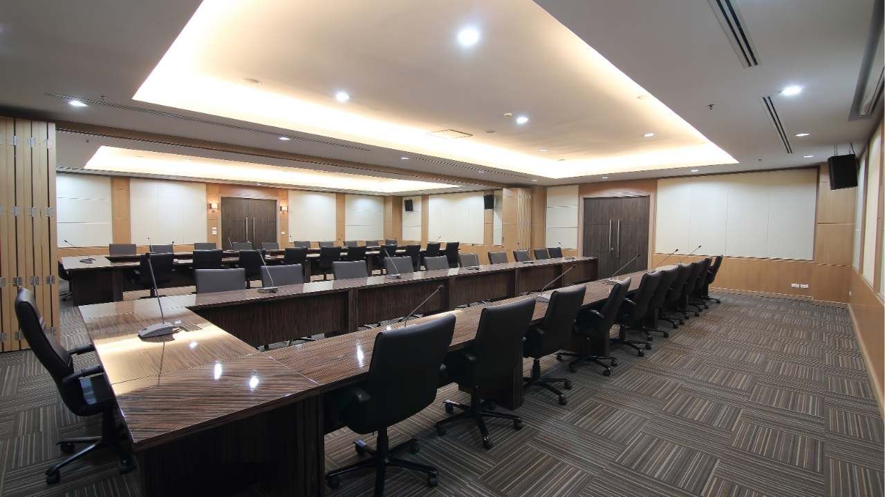 Conference Room Furniture Buying Guide for Businesses