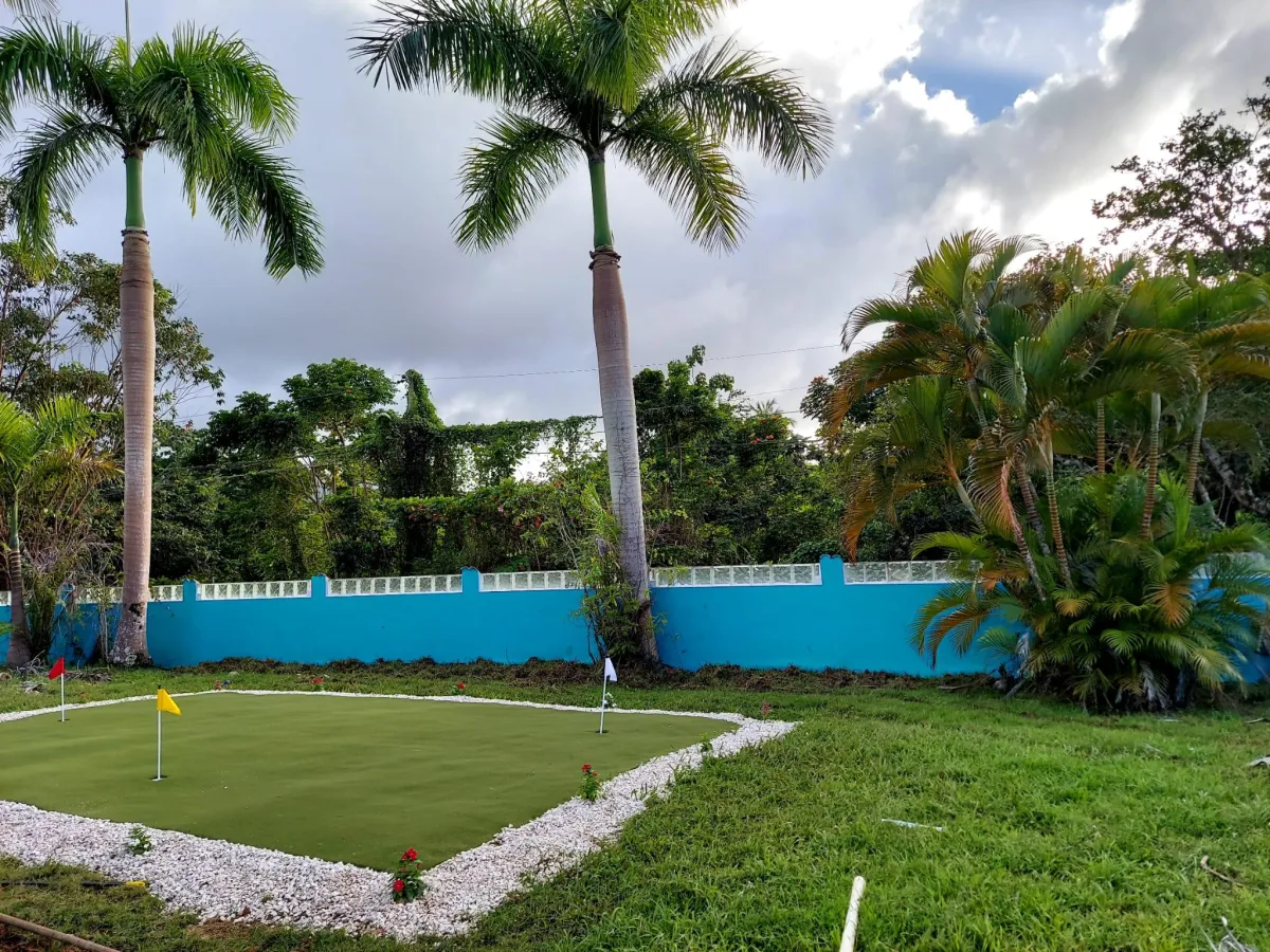 Puerto Rico Airbnb home with golf puttin green