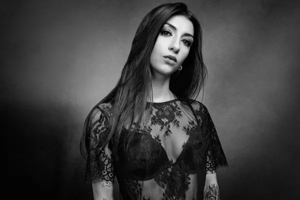 What Makes a Portrait Feel Honest?