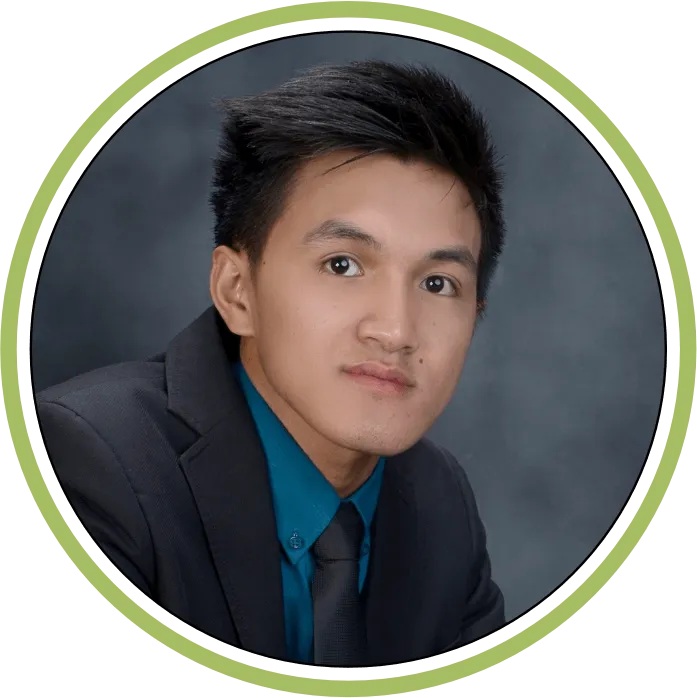 Chev Escusa, Customer Service specialist in mere benefits