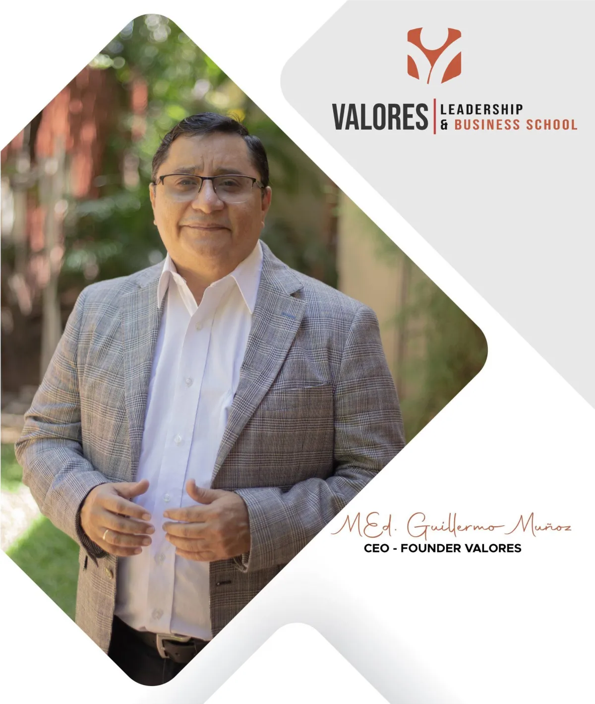 Sesión de capacitación corporativa y liderazgo empresarial