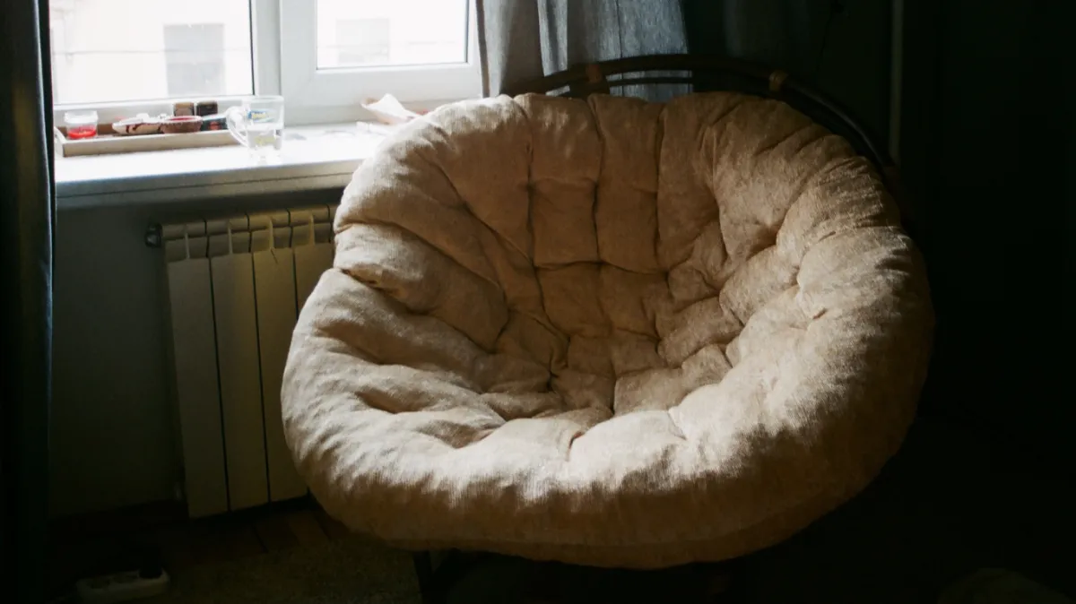 Tufted Brown Padded Chair