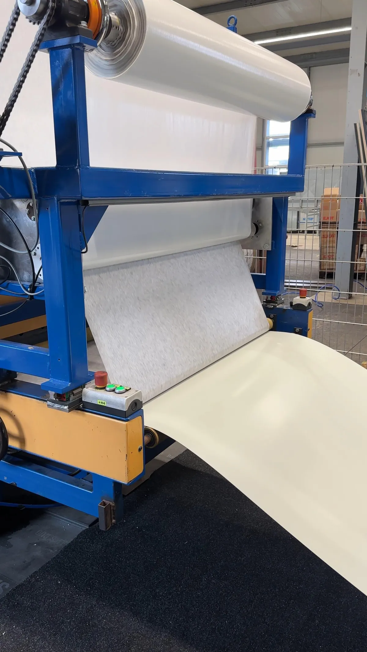 Trapezblechmaschine mit Antikondensatvlies