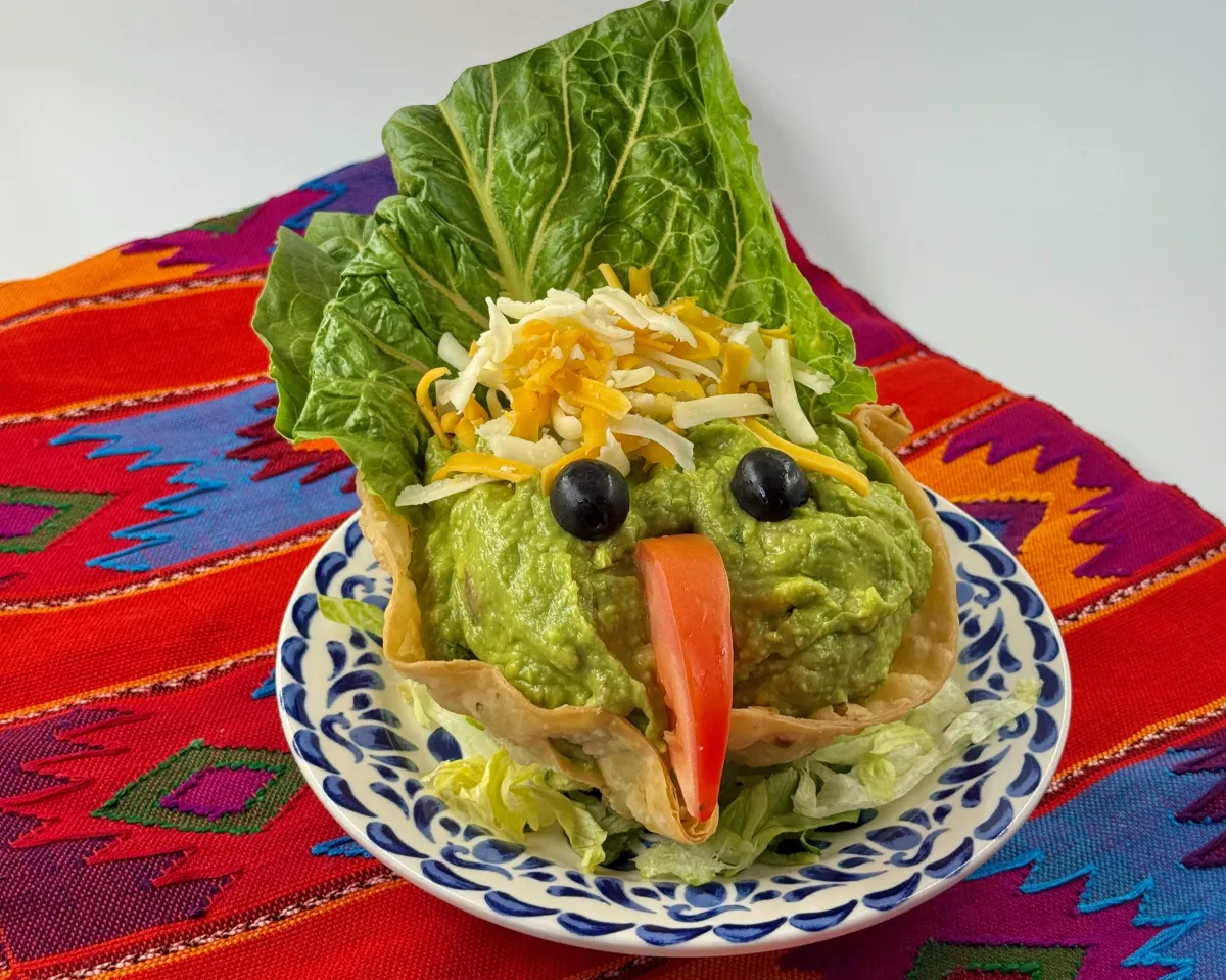 Concha de Guacamole at Casa de Pico La Mesa