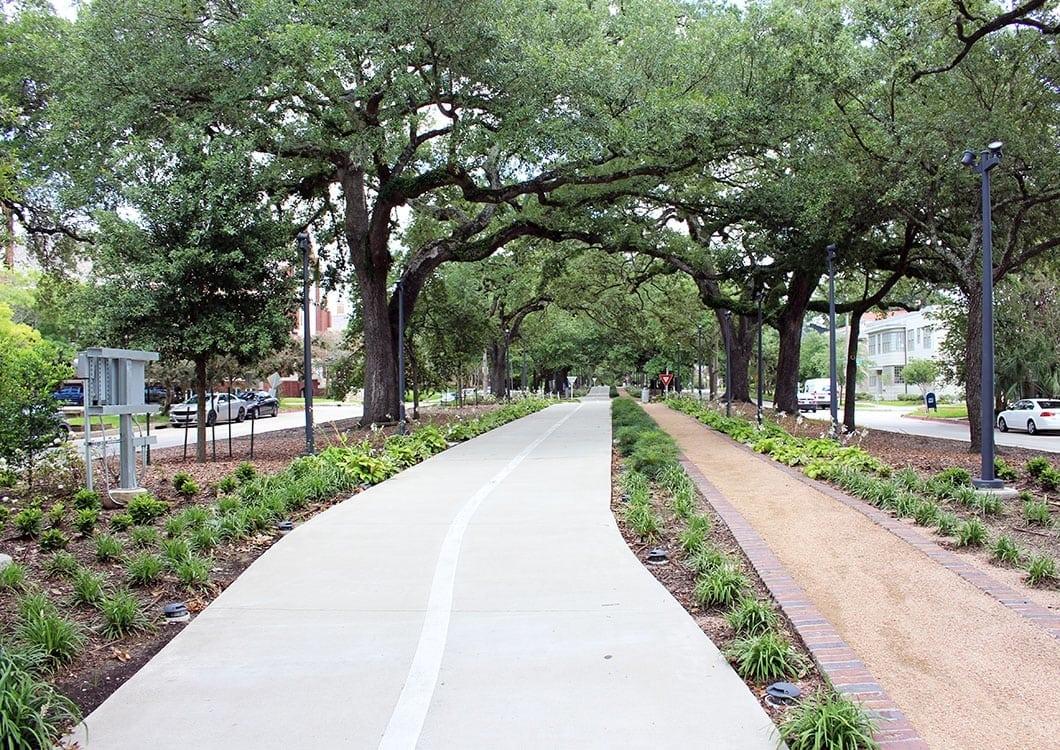 Baton Rouge Concrete builds and installs Driveway