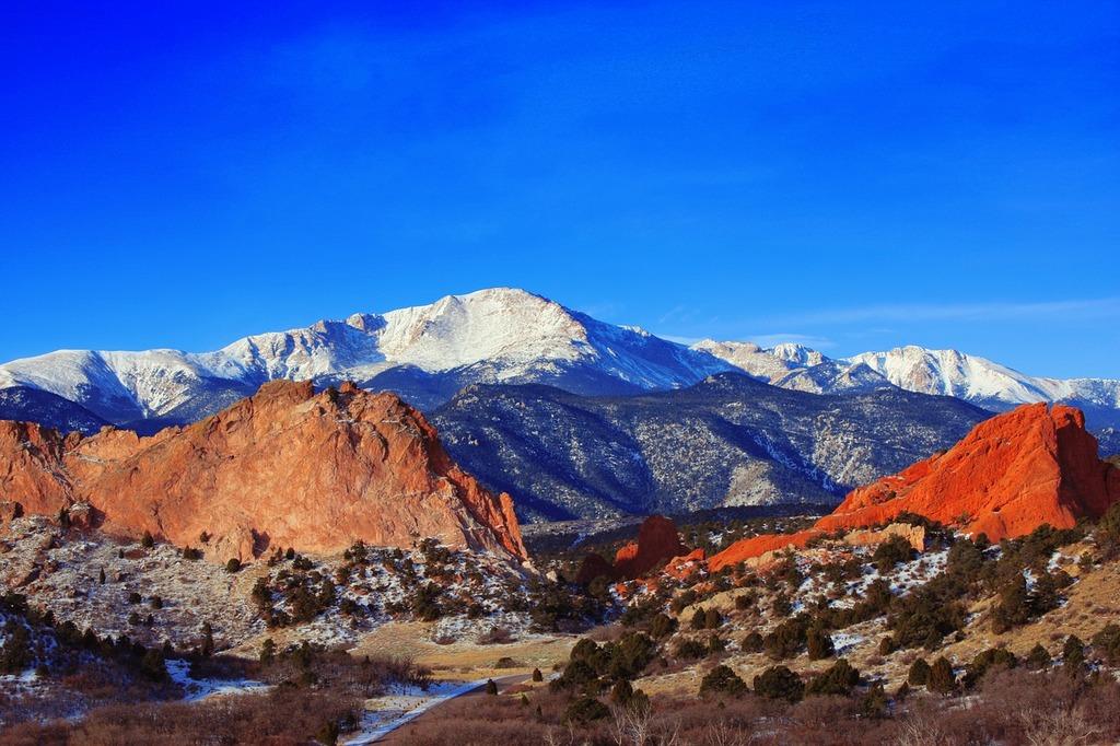 Plan Your Colorado Adventure With a Cheap Car Rental in Colorado Springs, CO