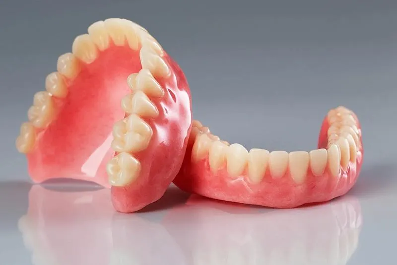 Full Dentures and Partial Dentures – Customized to Your Needs