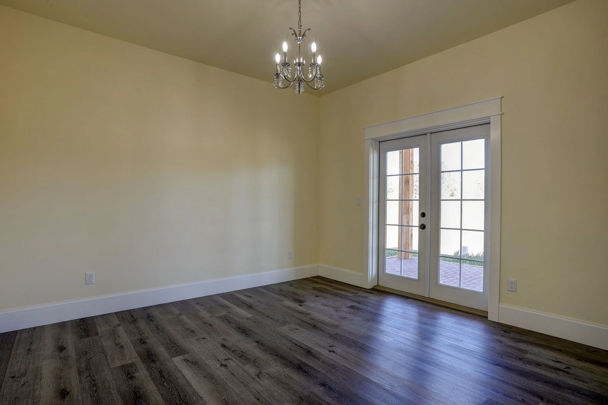 Empty room, hardwood flooring installation
