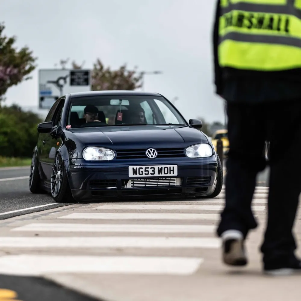 silver and black car wheel