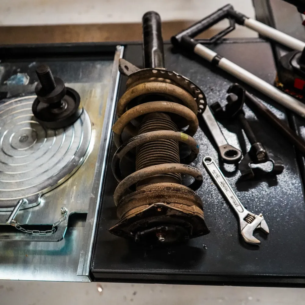 2 women dancing on stage
