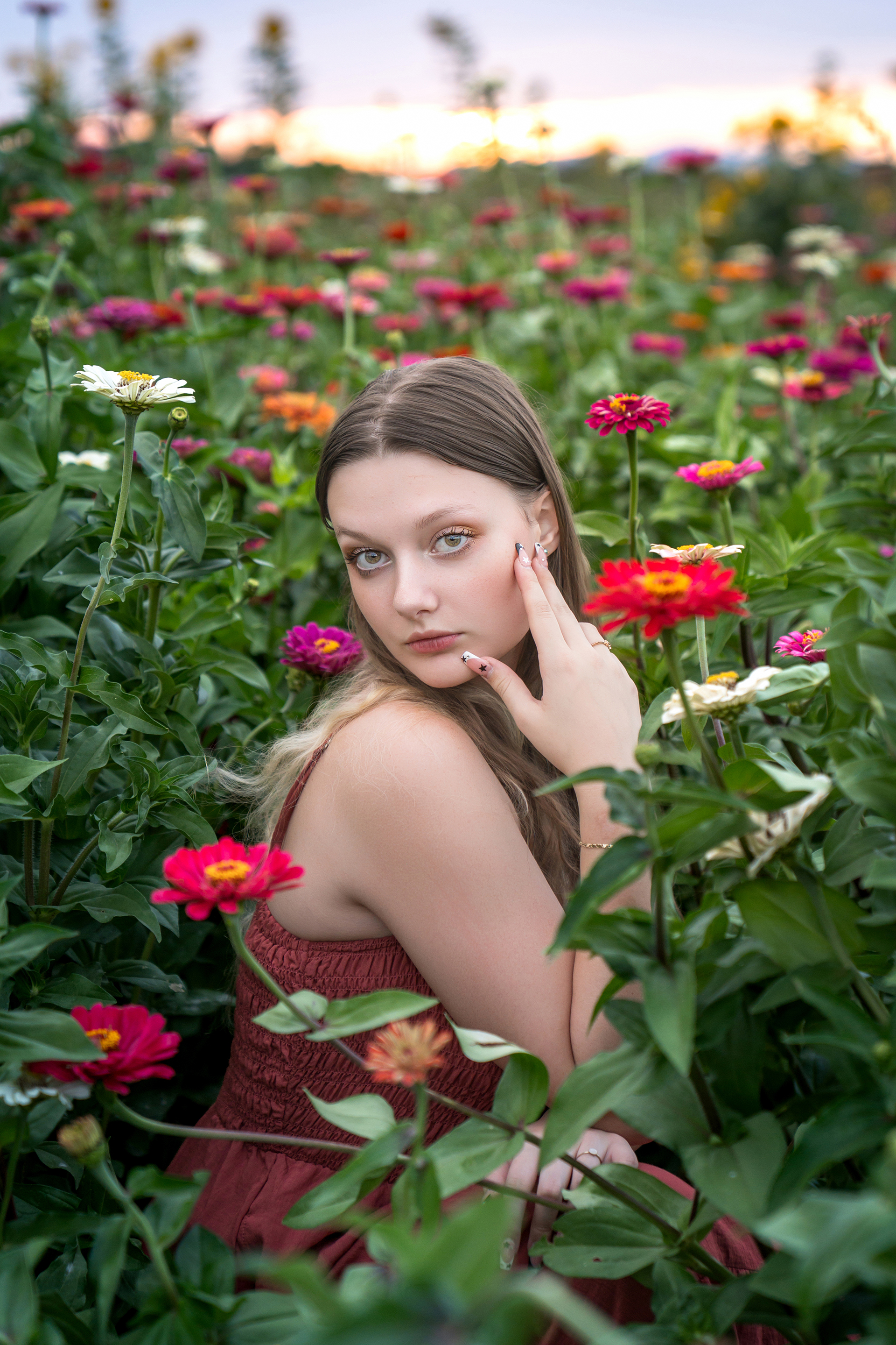 Sunflowers, Sass, and Summer Light: Caidence’s Senior Session
