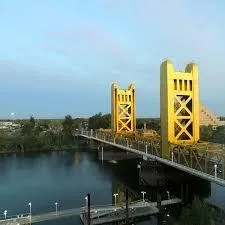 Cedar deck contractor in Sacramento