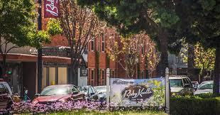 Cedar backyard deck in Bixby Knolls Long Beach