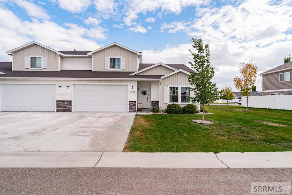 Idaho Falls Concrete builds and installs Driveway