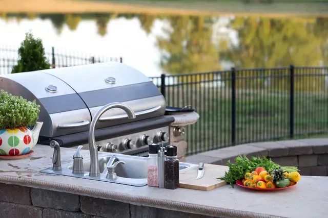 Build Your Custom Outdoor Kitchen in Tampa, FL