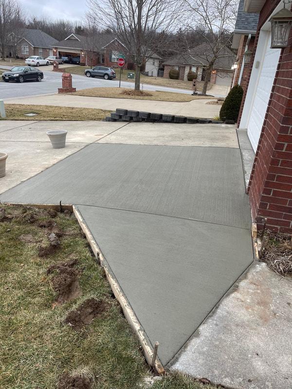 Lynn Concrete builds and installs Driveway