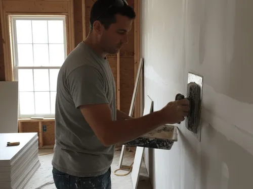 Northport, NY Tape and Spackle