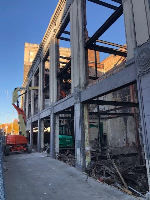Steel shoring supporting the 2900 Cass façade