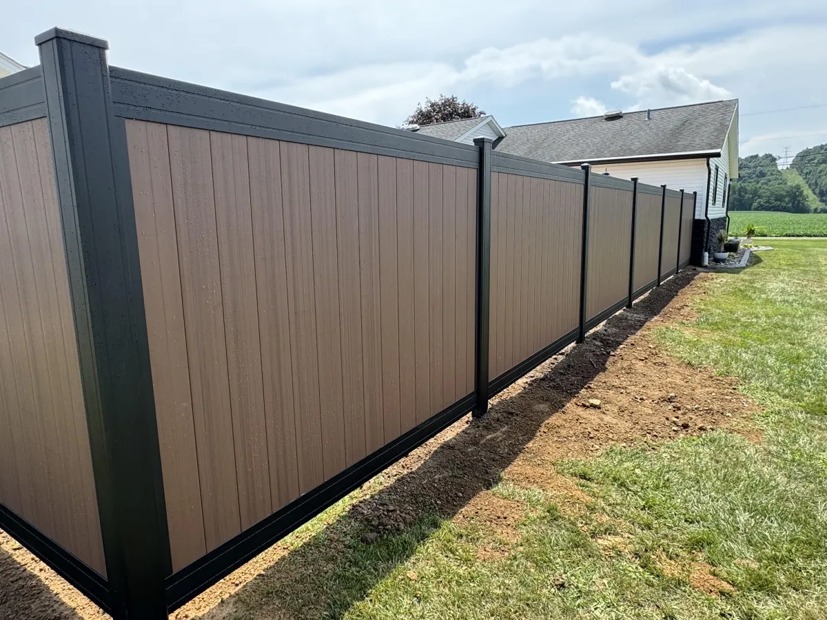 	Custom fencing for home in New Philadelphia