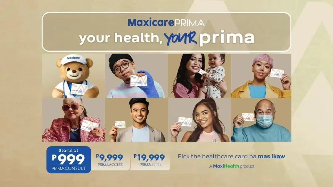 person holding a yellow paper