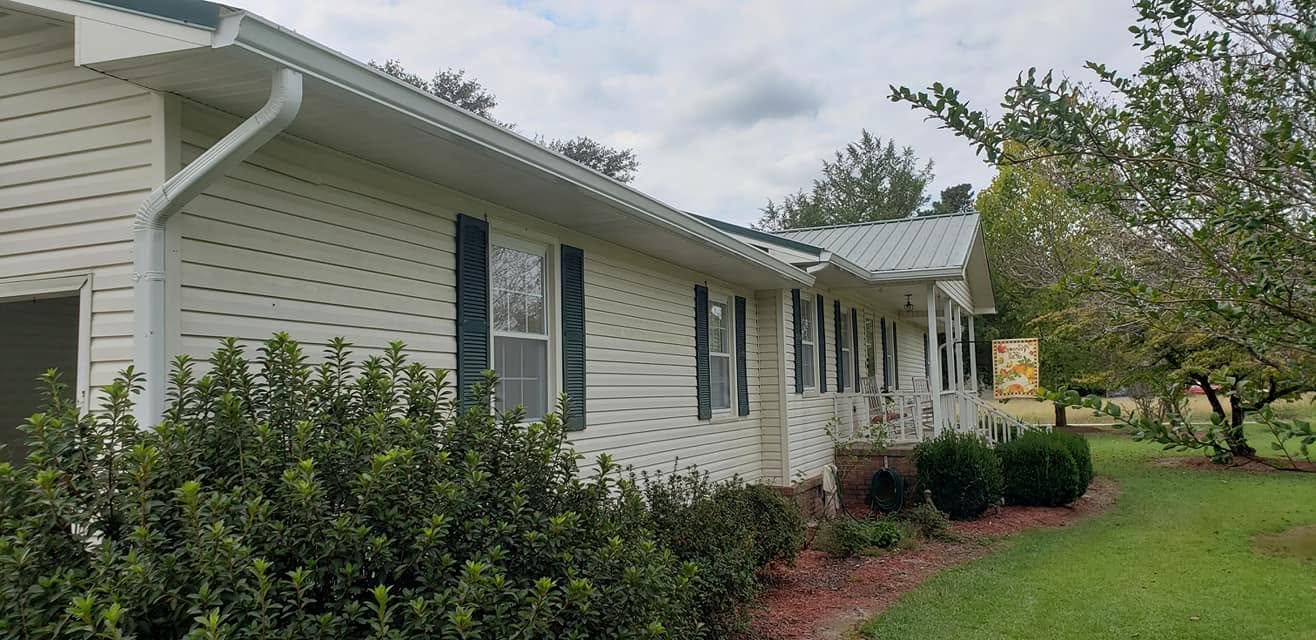 GUTTER CLEANING 