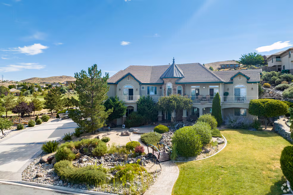 Two-tiered cedar deck with stairs in D’Andrea neighborhood, Sparks NV