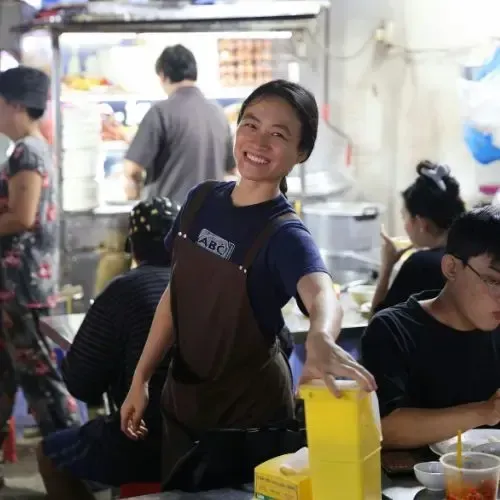 Viet Thai Culture staff