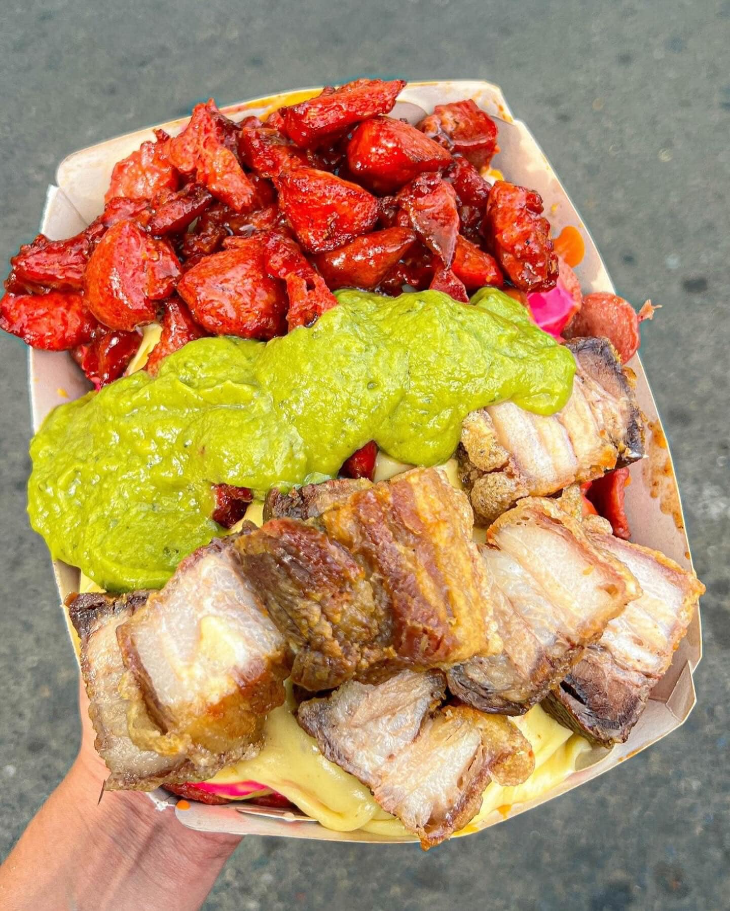 Ensalada fresca con proteína a la parrilla