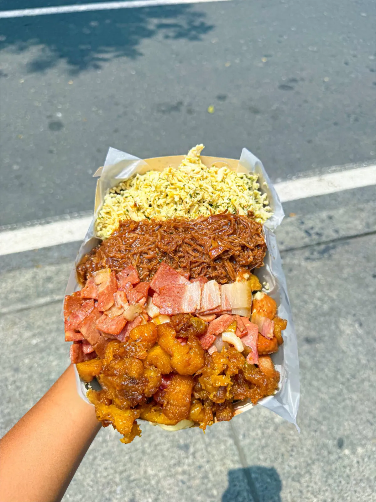 Ensalada fresca con proteína a la parrilla