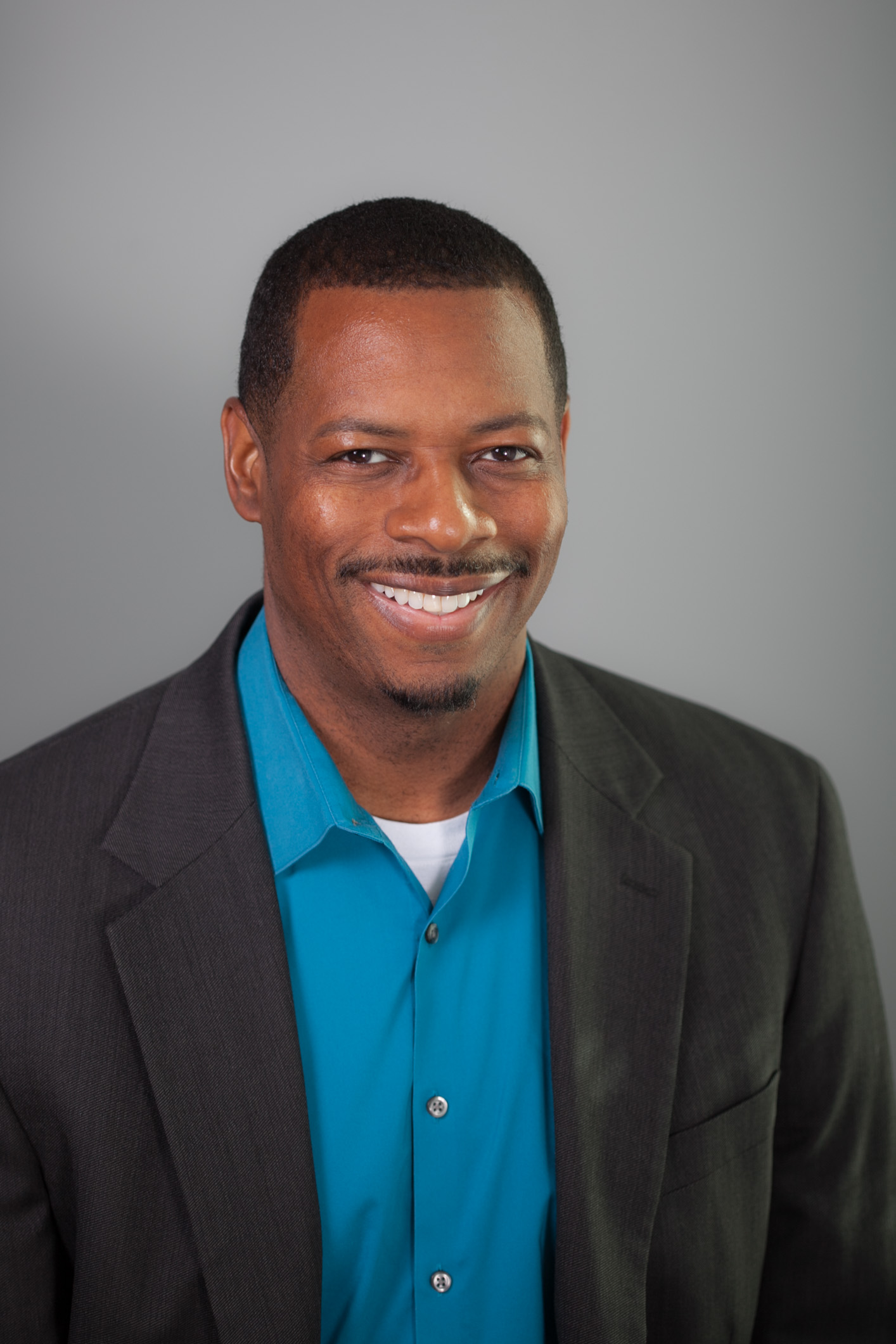 Diagram of S Corp tax strategies composed of black lines and arrows on a white background.