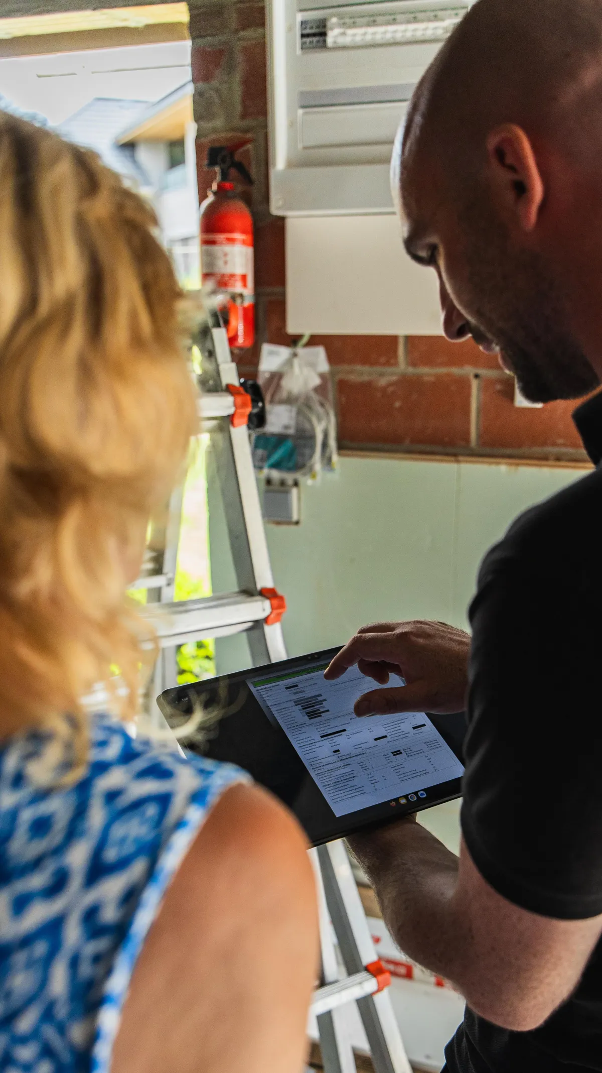 Wattly uw betrouwbare expert op vlak van elektriciteit. Wij hebben alle nodige opleidingen en attesten gevolgd om u huis veilig inorde te brengen