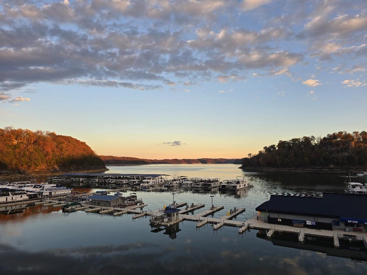 Why Locals Never Leave Lake Cumberland in Late October