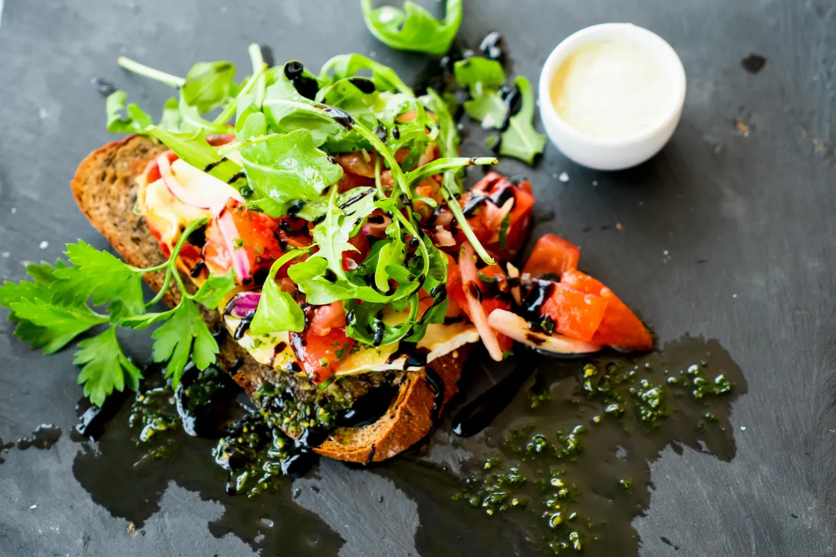 fresh and frozen food 