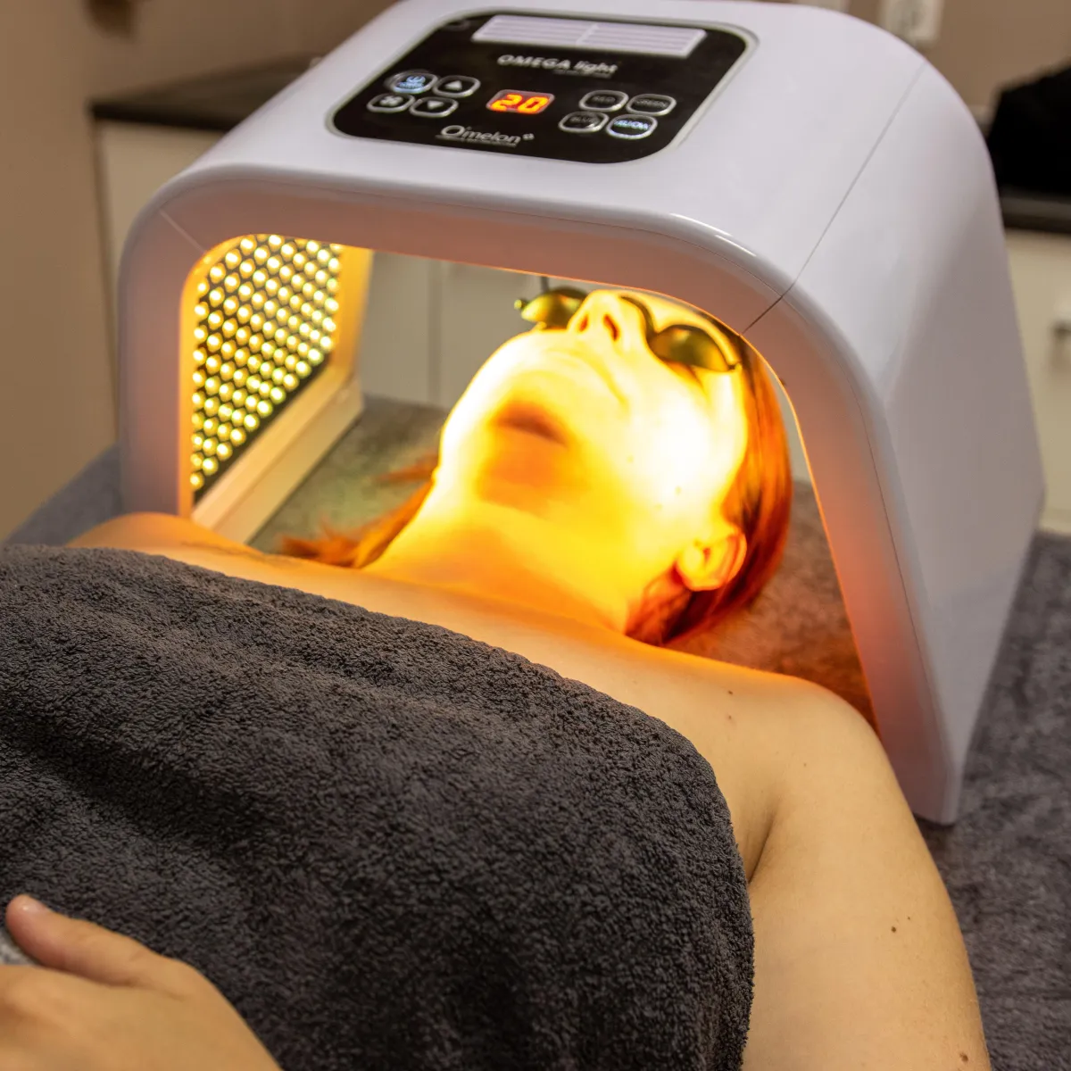 Institut A chacun sa silhouette, Garde Colombe Eyguians spécialisé dans les soins minceur, luminothérapie, soins visage hautes performances