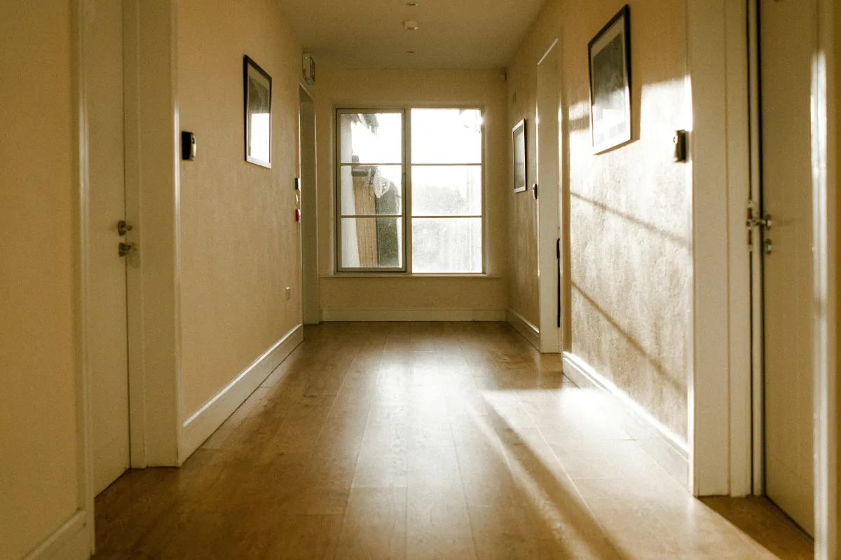 Move-out cleaning service preparing an empty home