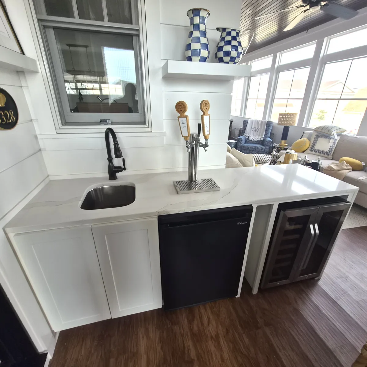 Kitchen bar with sink and tap