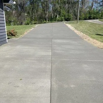 Yakima Concrete builds and installs Driveway