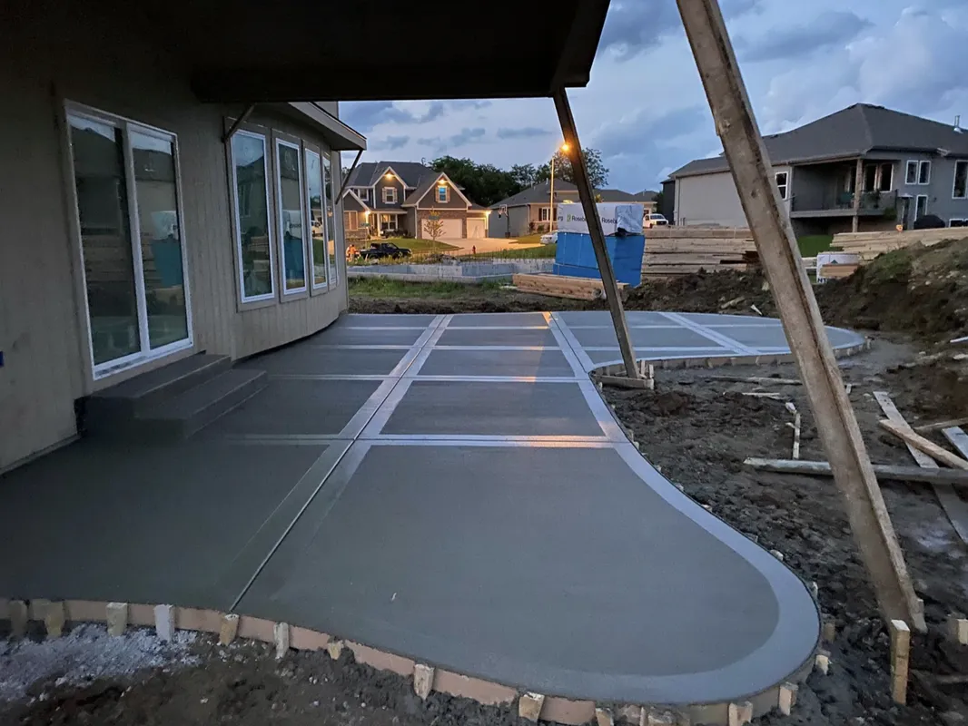 Yakima Concrete builds and installs Patio