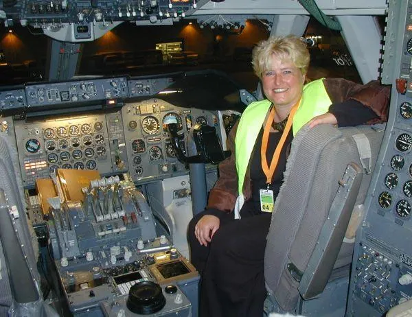 Birgit Gosejacob, flightdeck Boeing 747 - freight