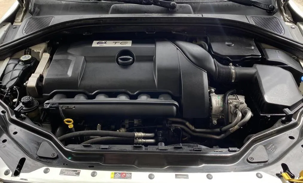 Volvo Oil Leak Repair