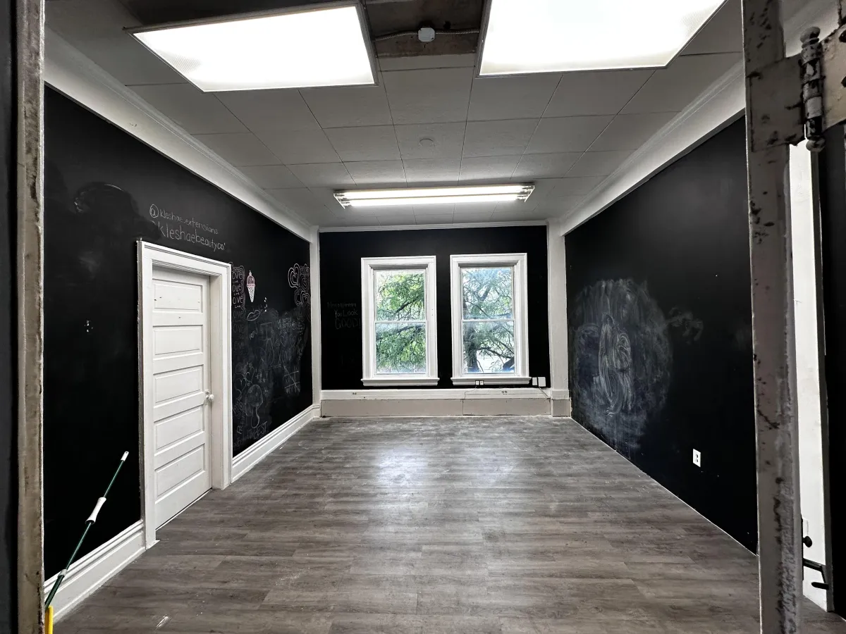 Professional single office with modern desk and large window