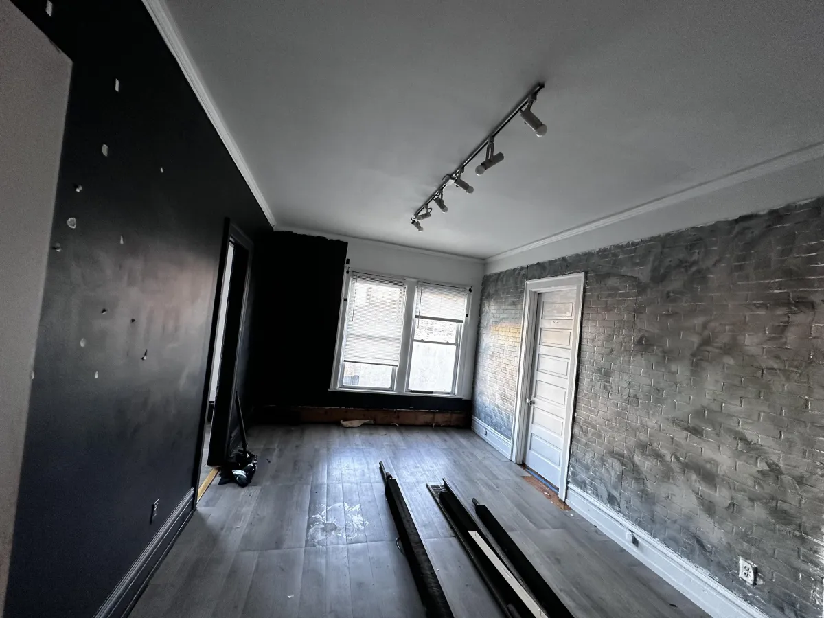 Professional small office suite with a side room and lots of natural light
