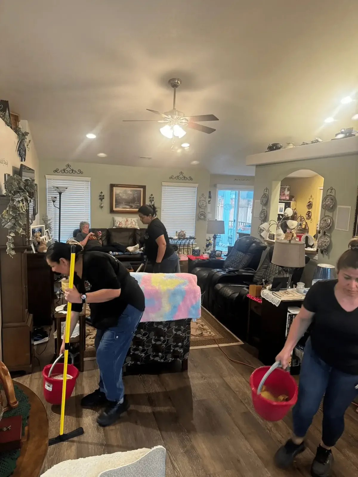 Duo Cleaning Company team deep cleaning a Kennewick home