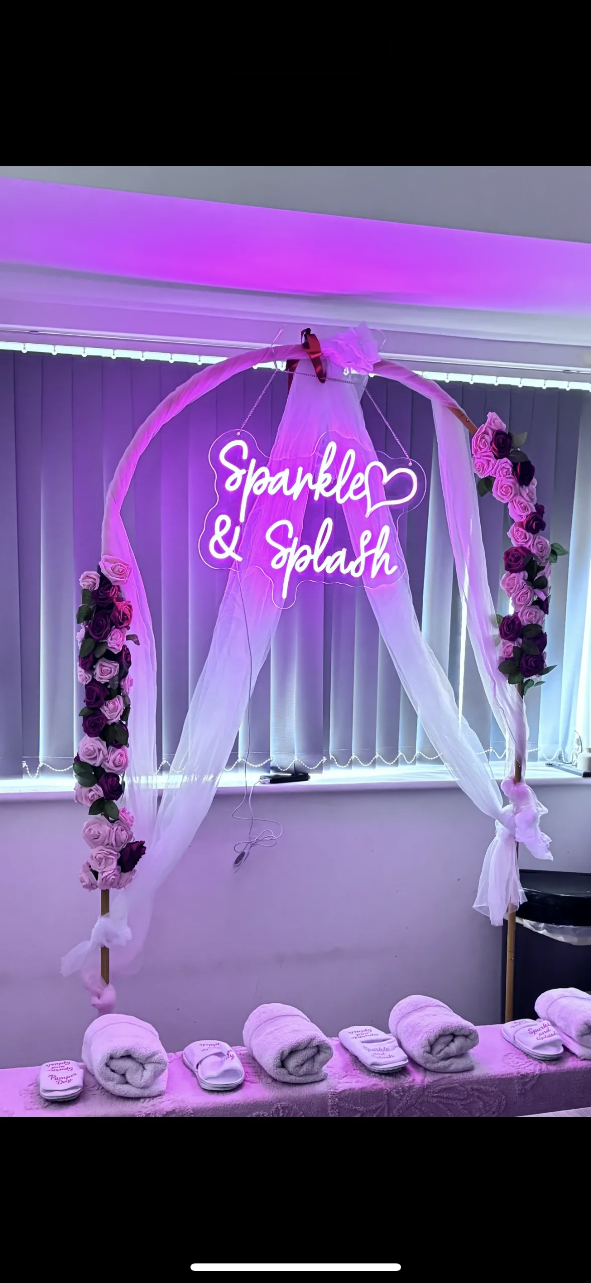 Elegant styled cake display with balloons