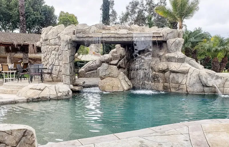Water features (waterfalls, fountains) in Corona