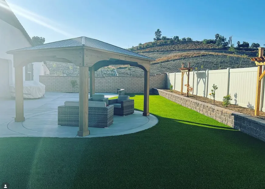 Fire features (fire pits, fire bowls) Corona